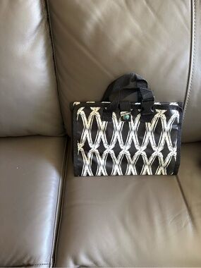 Black and White Patterned Women's Tote Bag